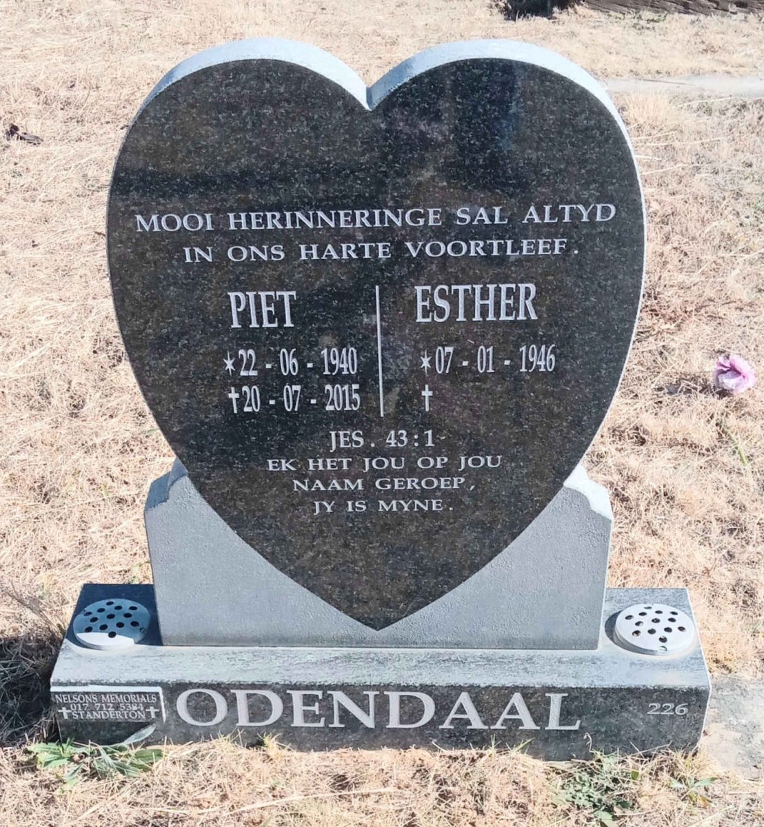 ODENDAAL Piet 1940-2015 & Esther 1946-
