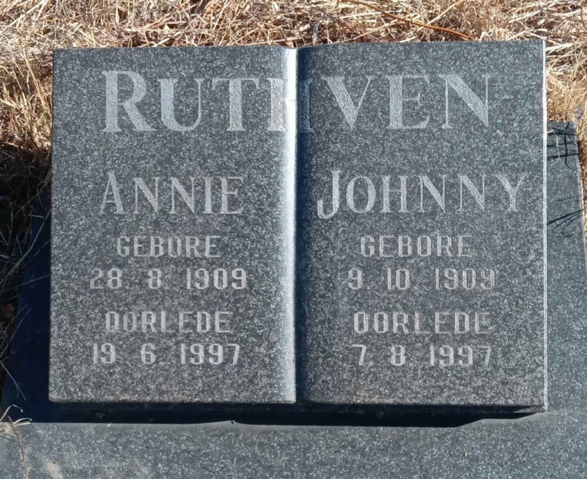 RUTHVEN Johnny 1909-1997 & Annie 1909-1997