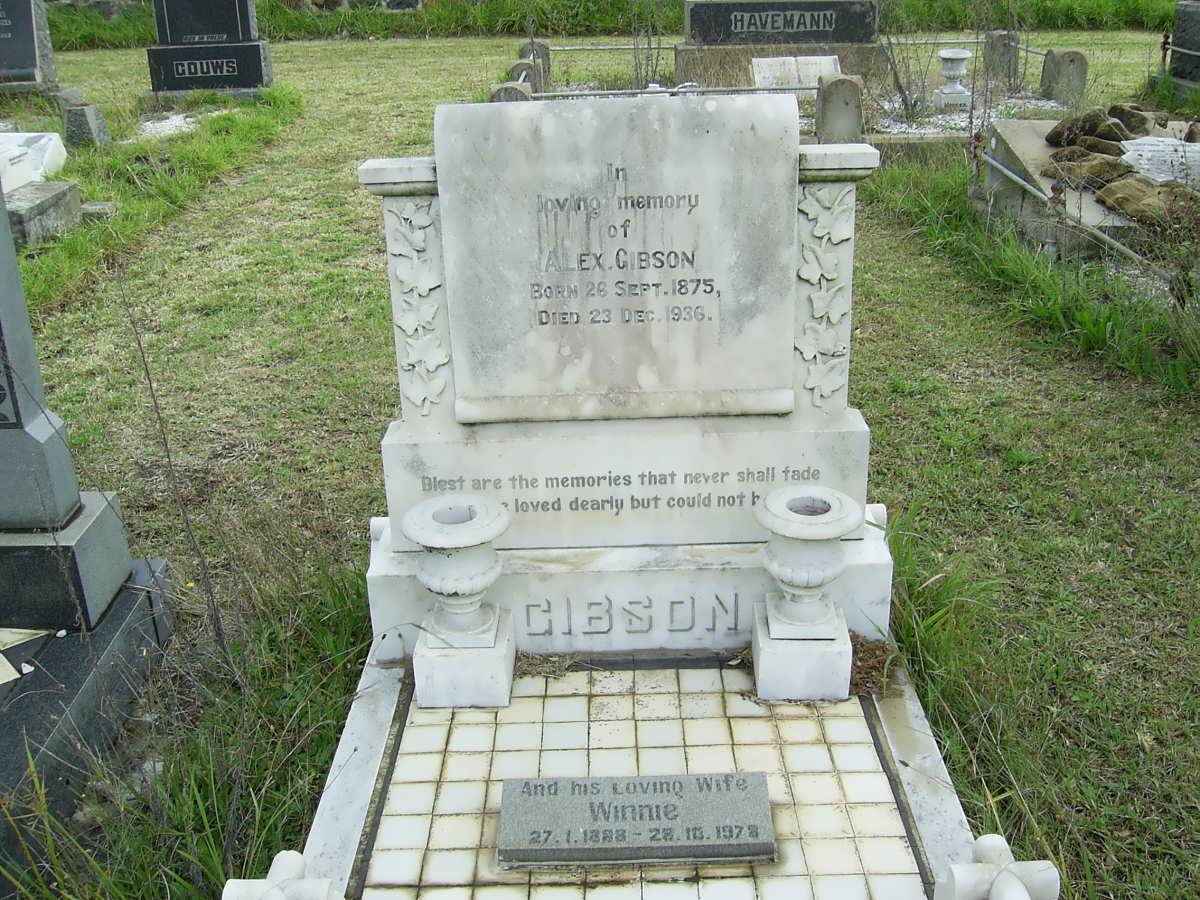 GIBSON Alex 1875-1936 &amp; Winnie 1898-1978 :: GIBSON Deryck 1914-1989