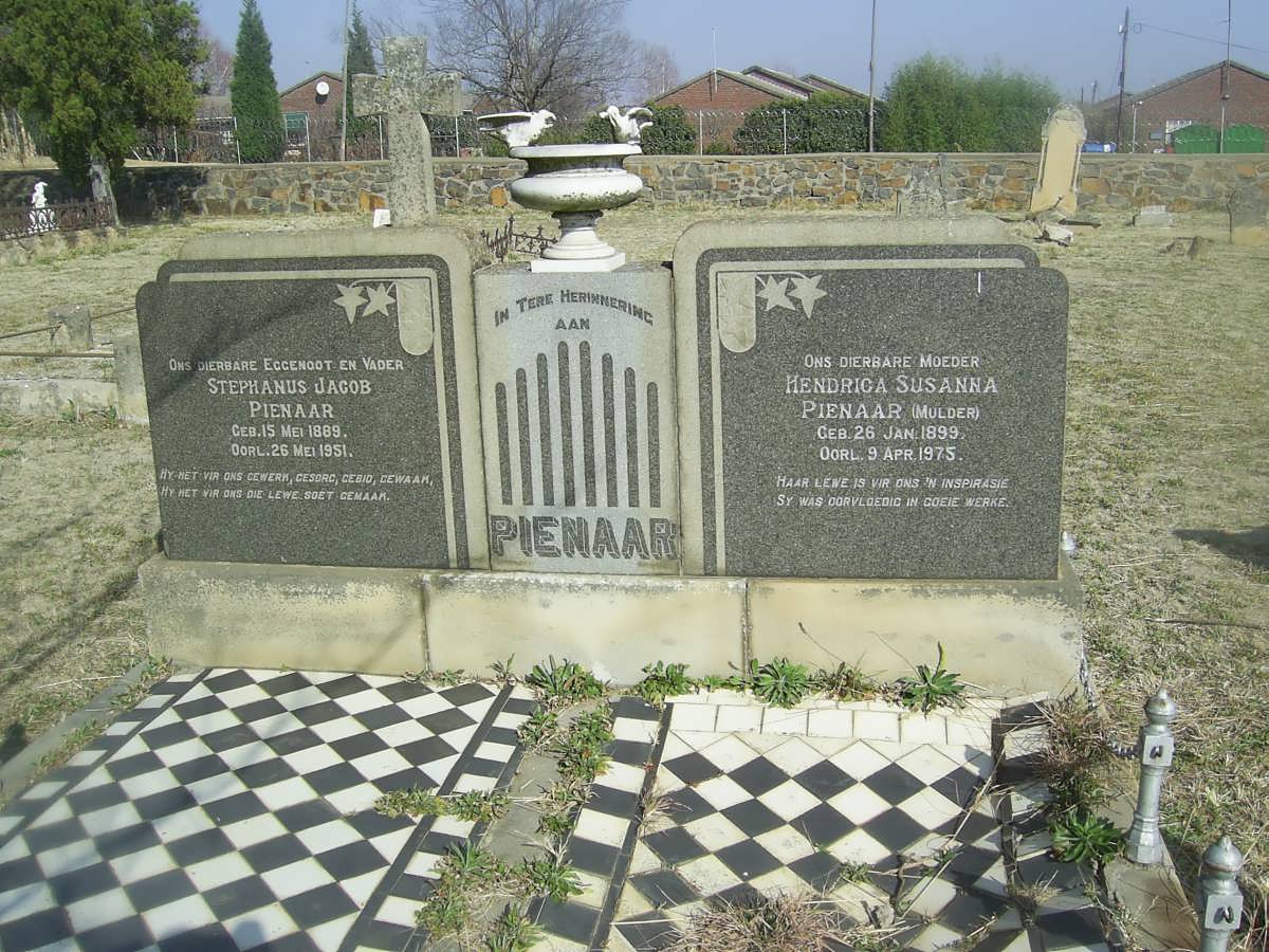 PIENAAR Stephanus Jacob 1889-1951 &amp; Hendrica Susanna MULDER 1899-1975