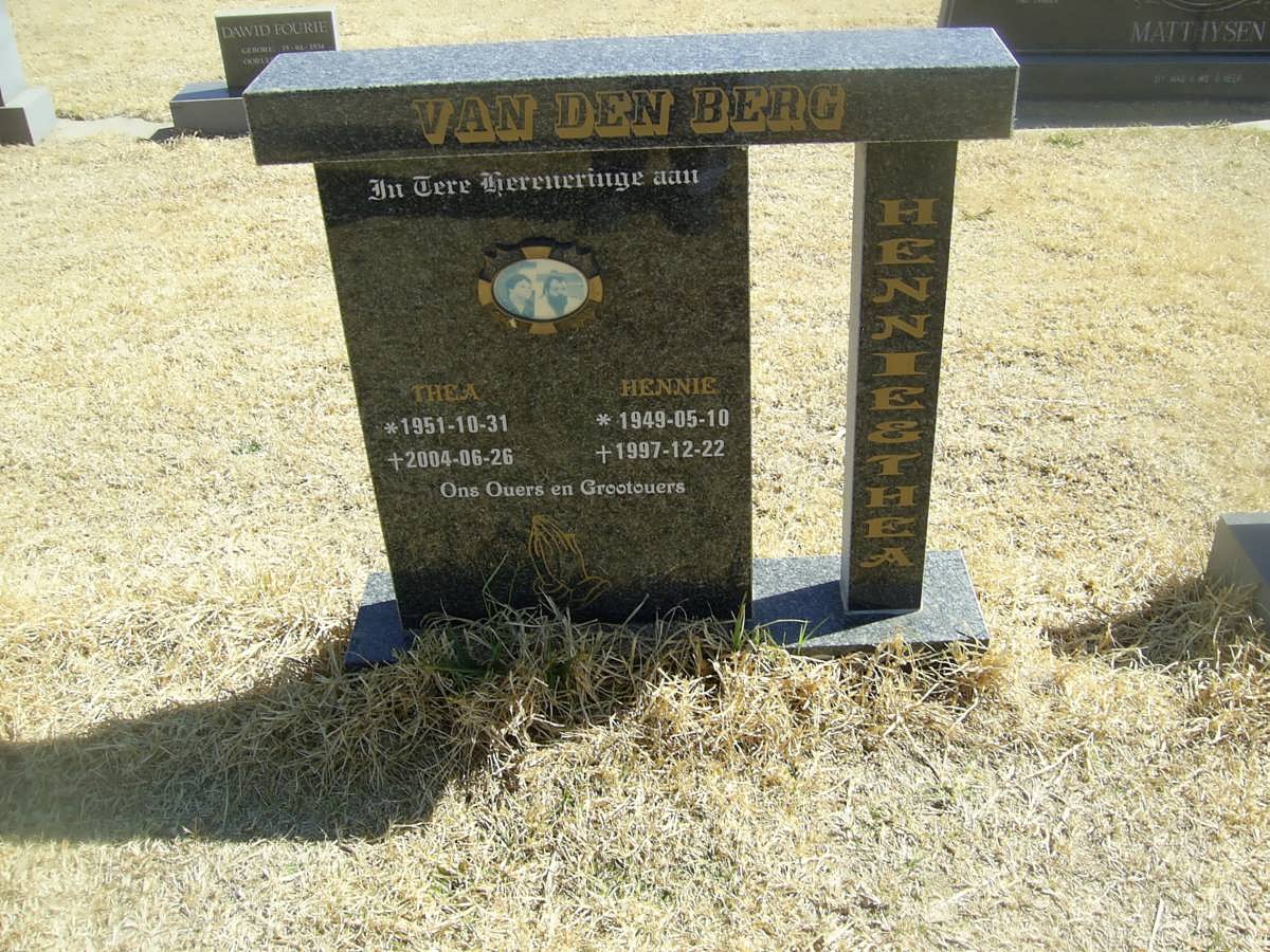 BERG Hennie, van den 1949-1997 &amp; Thea 1951-2004