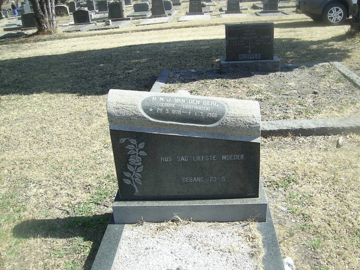 BERG M.M.J., van den nee OOSTHUIZEN 1878-1966