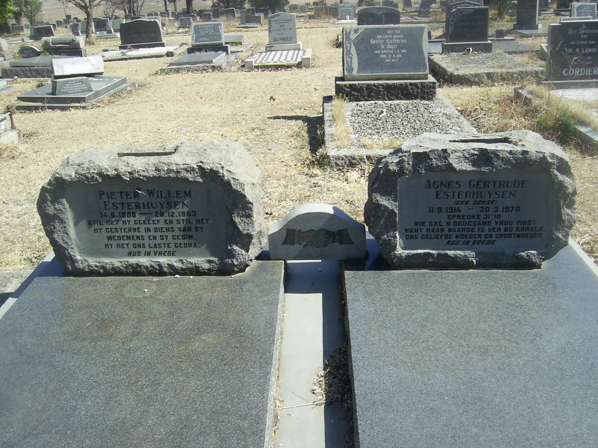 ESTHERHUYSEN Pieter Willem 1908-1963 &amp; Agnes Gertrude 1914-1976