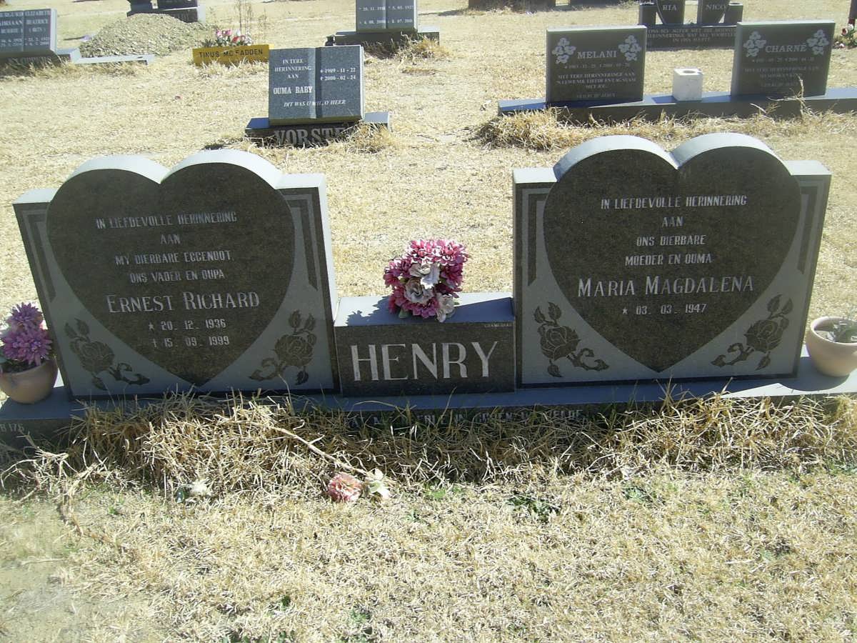 HENRY Ernest Richard 1936-1999 &amp; Maria Magdalena 1947-