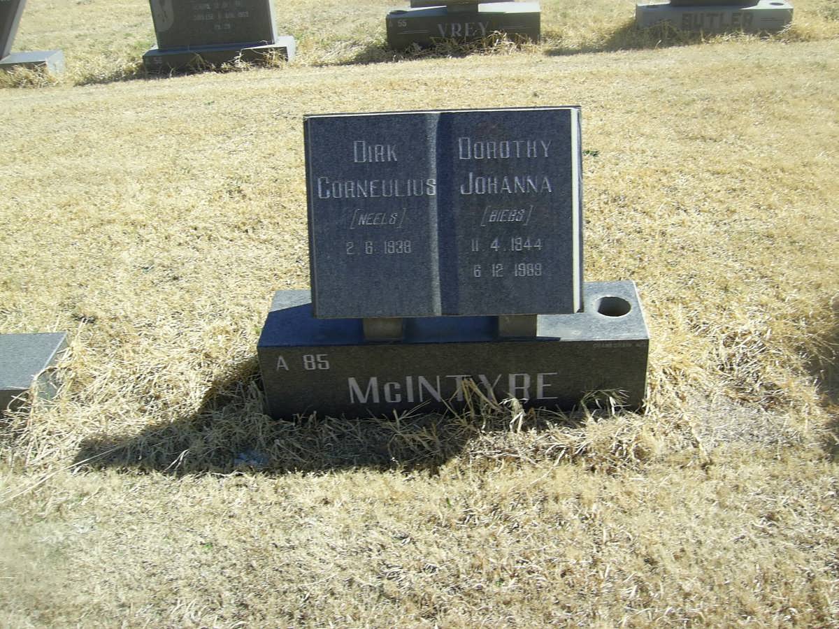 McINTYRE Dirk Corneulius 1938-  &amp; Dorothy Johanna 1944-1989