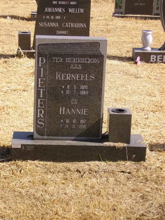 PIETERS Kerneels 1920-1994 &amp; Hannie 1917-1998