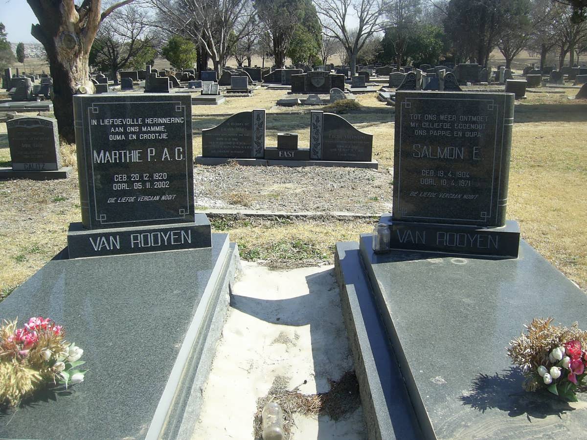ROOYEN Salmon E., van 1904-1971 &amp; Marthie P.A.C. 1920-2002