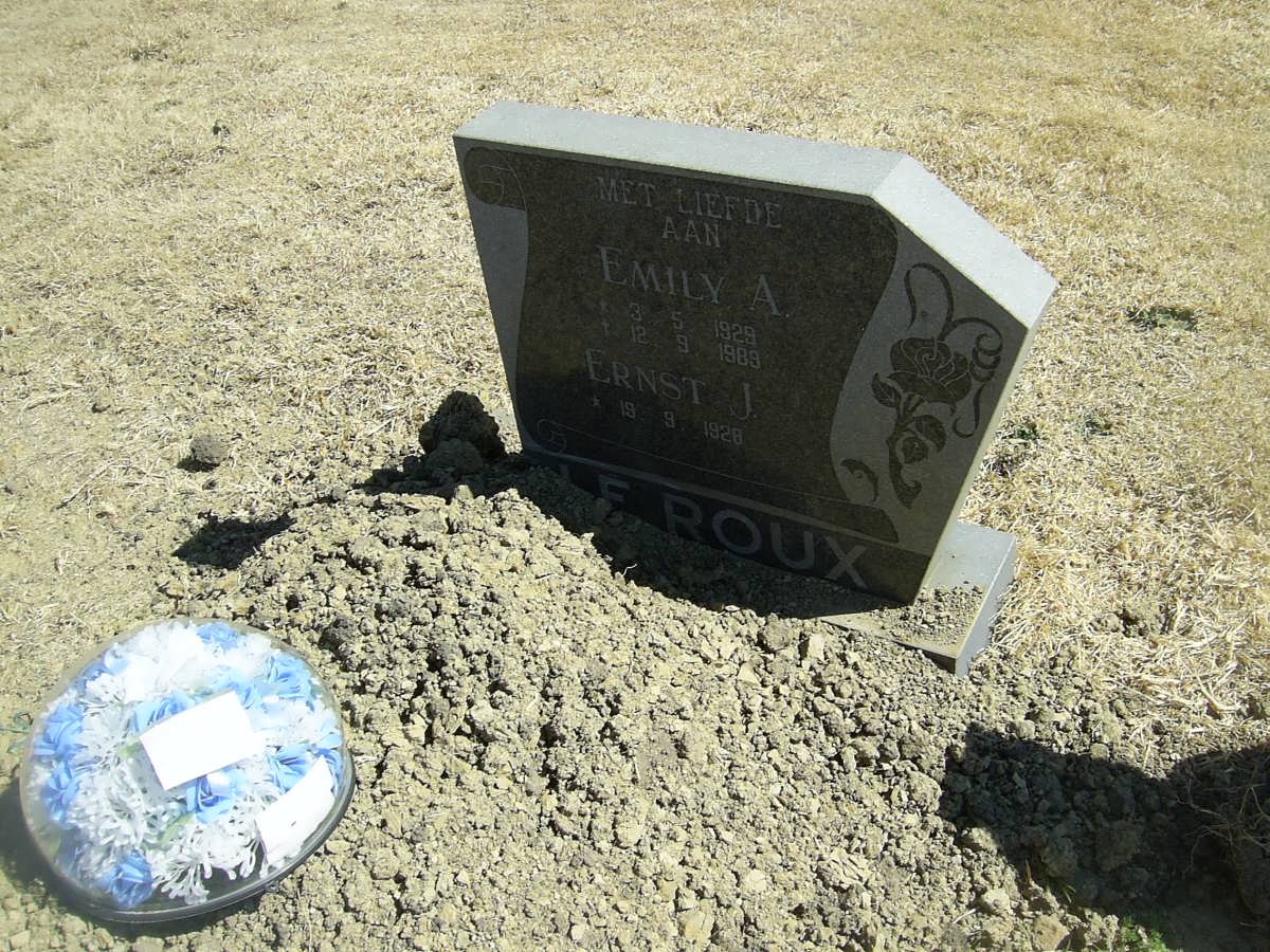 ROUX Ernst J., le 1928-  &amp; Emily A. 1929-1989