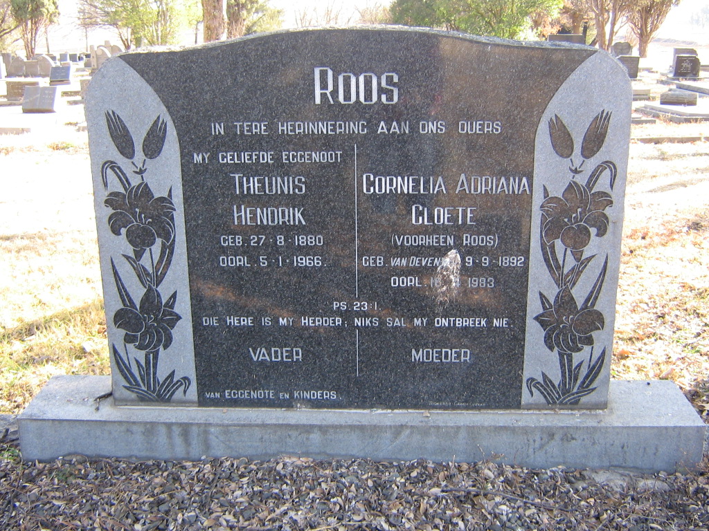 ROOS Theunis Hendrik 1880-1966 &amp; Cornelia Adriana CLOETE previously ROOS nee VAN DEVENTER 1892-1983
