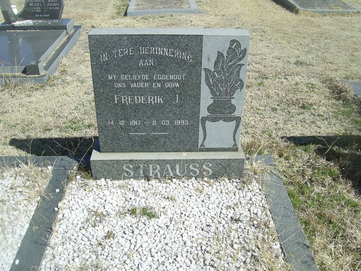 STRAUSS Frederik J. 1917-1993