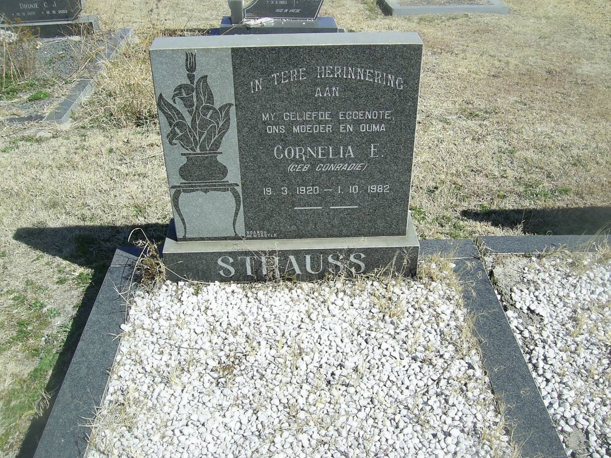 STRAUSS Cornelia E. nee CONRADIE 1920-1982