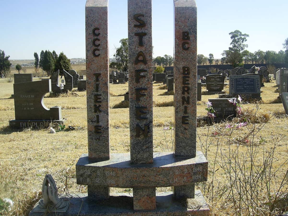 STAFFEN B.C. 1940-1994 &amp; C.C.C. 1940-1996