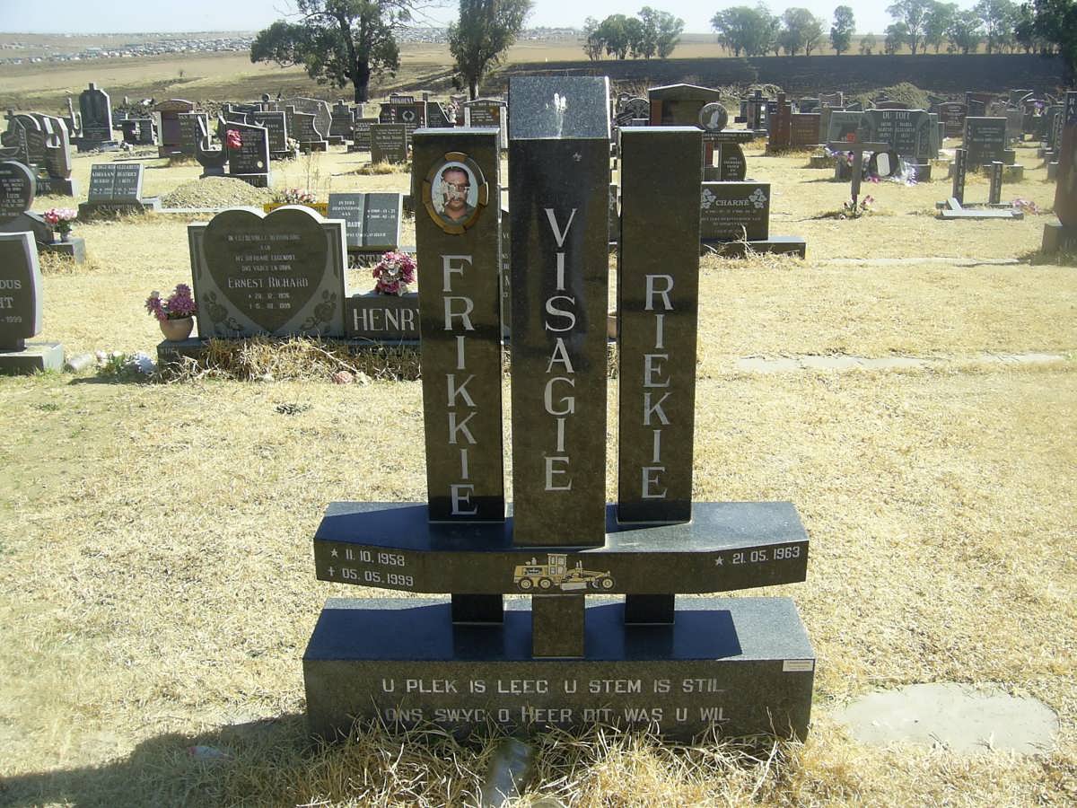 VISAGIE Frikkie 1958-1999 &amp; Riekie 1963-