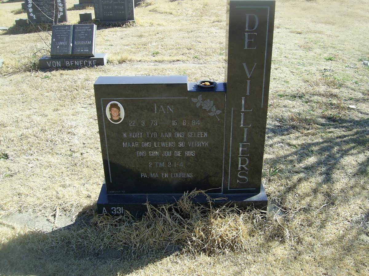 VILLIERS Ian, de 1973-1994