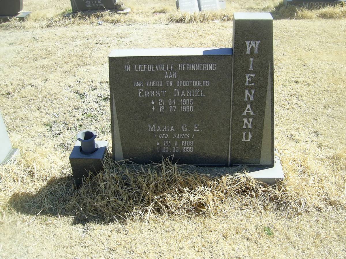 WIENAND Ernst Daniël 1905-1990 &amp; Maria C.E. DAVIES 1909-1999