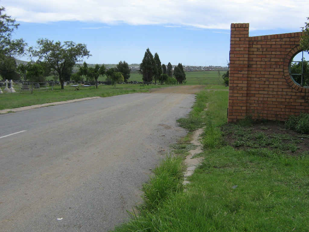 1. Entrance to the cemetery