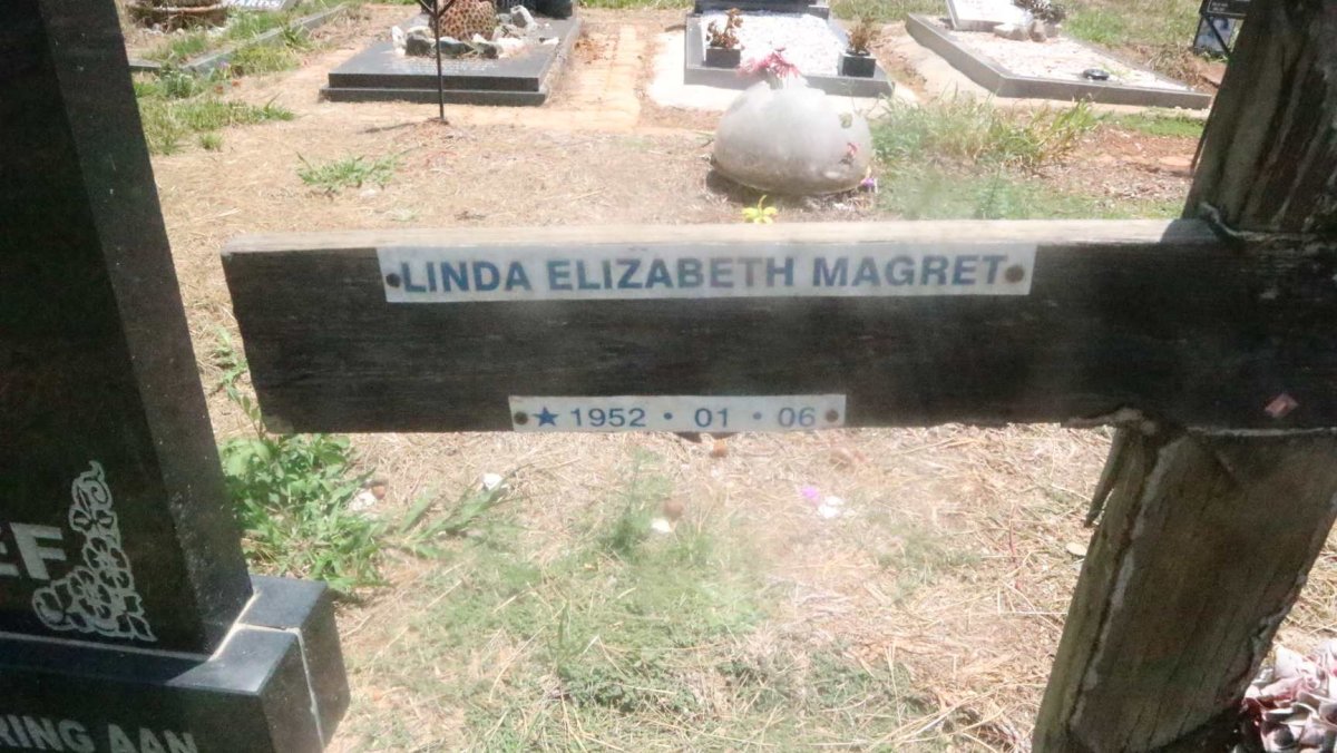 BLACKETT Linda Elizabeth Magret 1952-2012