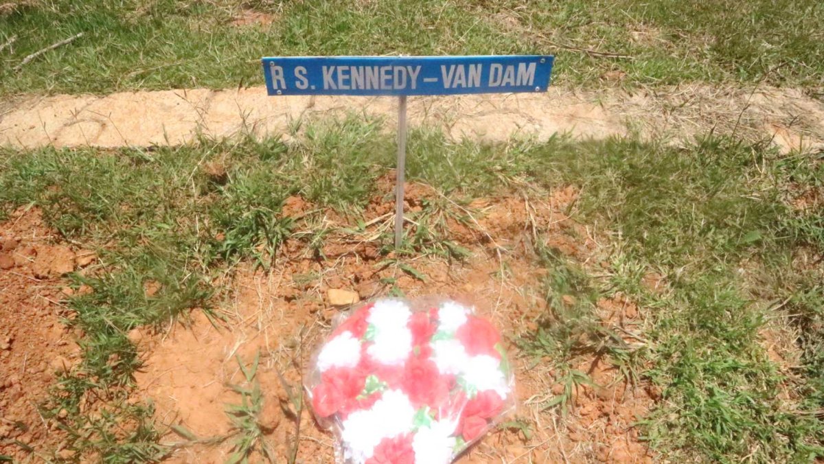 DAM, KENNEDY van R.S.