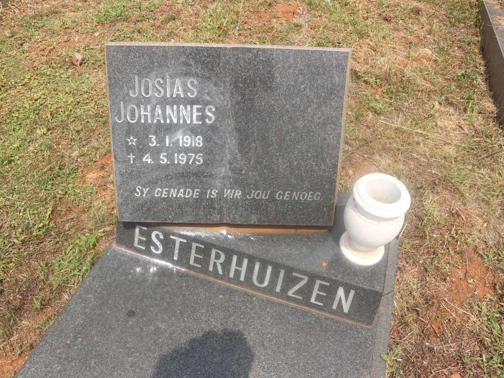 ESTERHUIZEN Josias Johannes 1918-1975