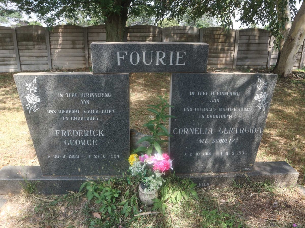 FOURIE Frederick George 1908-1994 &amp; Cornelia Gertruida SCHOLTZ 1914-1991
