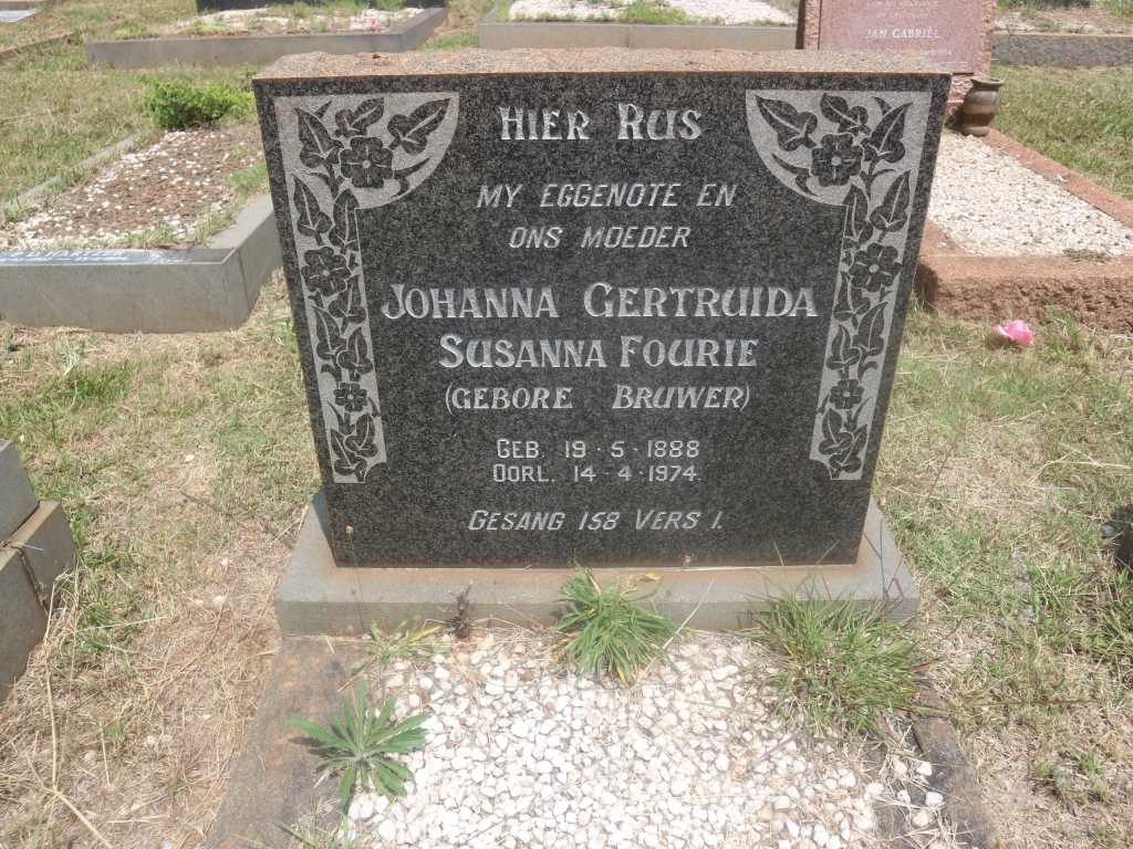 FOURIE Johanna Gertruida Susanna nee BRUWER 1888-1974