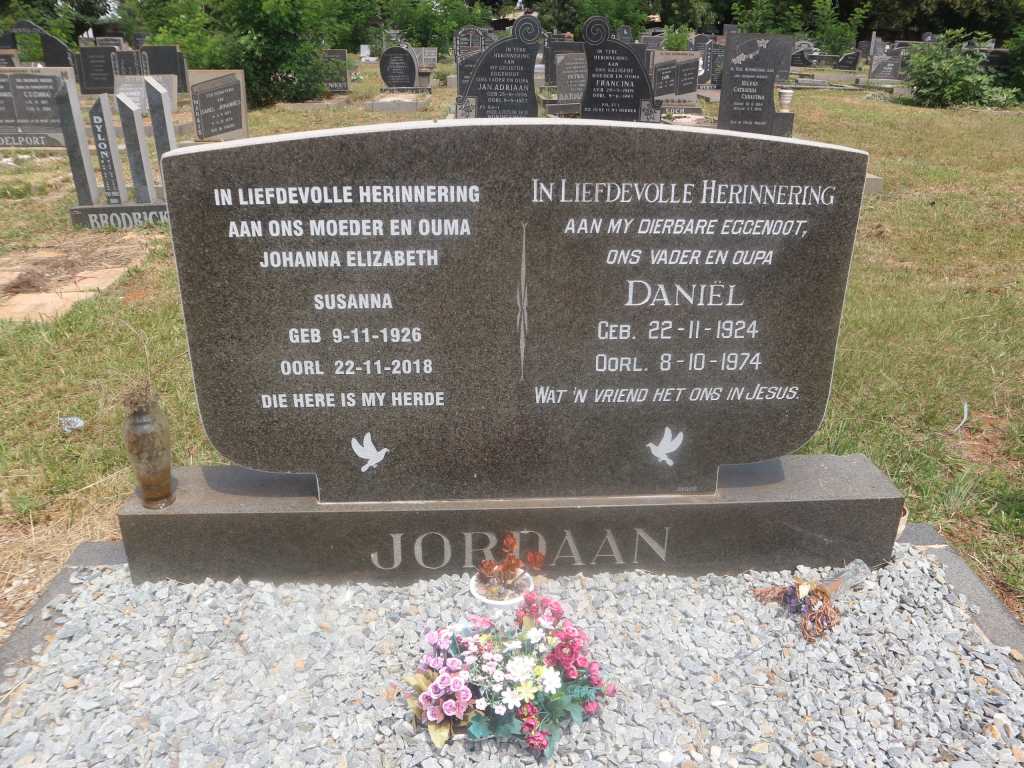 JORDAAN Daniel 1924-1974 &amp; Johanna Elizabeth Susanna 1926-2018