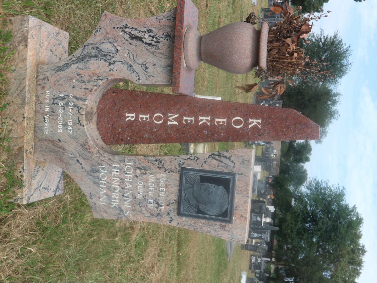 KOEKEMOER Johannes Hendrik 1947-2009