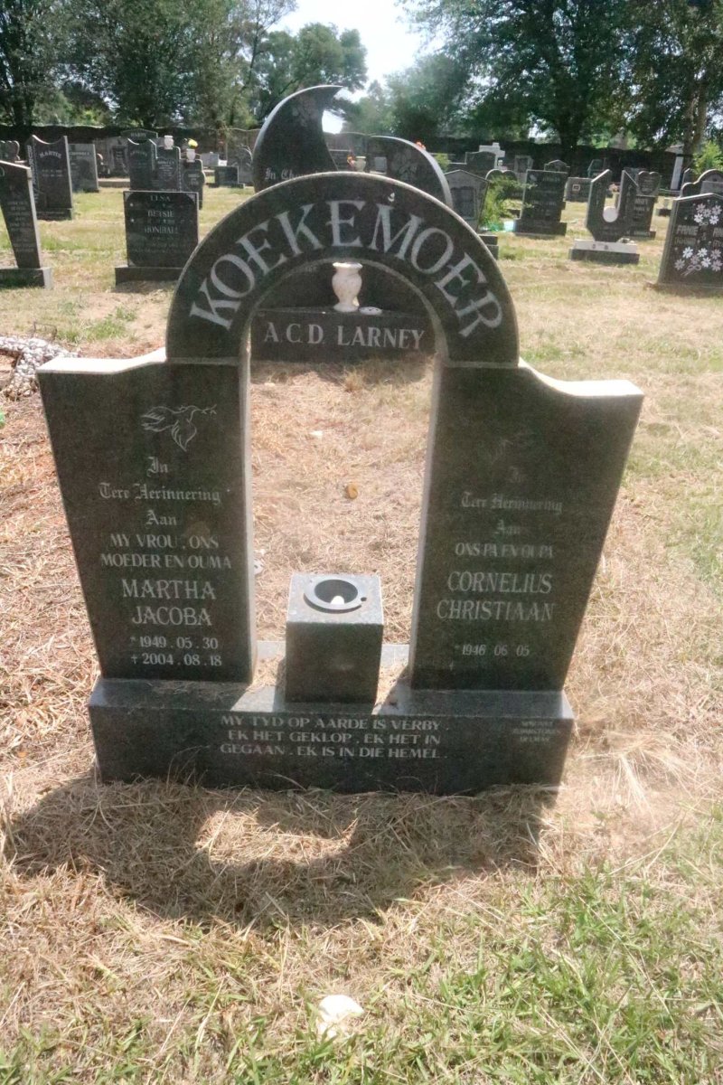 KOEKEMOER Cornelis Christiaan 1946- &amp; Martha Jacoba 1949-2004