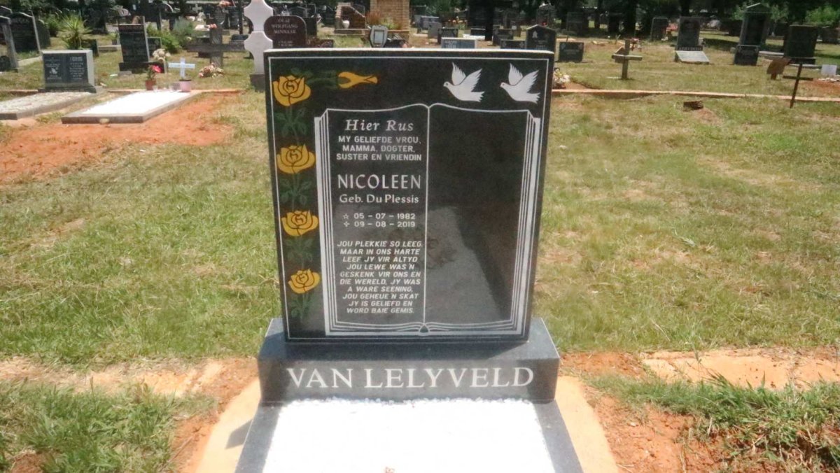 LELYVELD Nicoleen, van nee DU PLESSIS 1982-2019