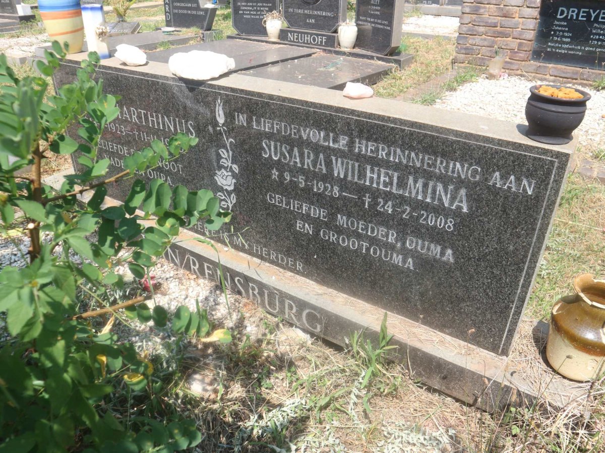 RENSBURG Lukas Marthinus, van 1923-1985 &amp;  Susara Wilhelmina 1928-2008