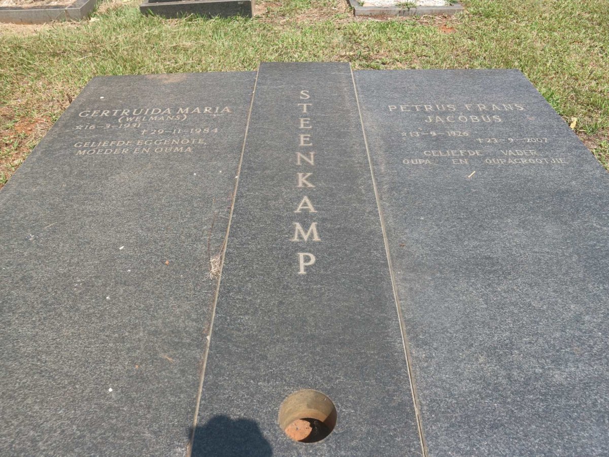 STEENKAMP Petrus Frans Jacobus 1926-2007 &amp; Gertruida Maria WELMANS 1931-1984