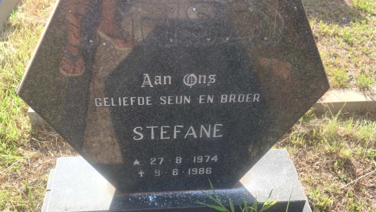 S?TISE? Stefane 1974-1986