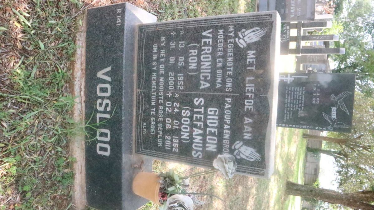VOSLOO Gideon Stefanus 1952-2011 &amp; Veronica 1952-2000