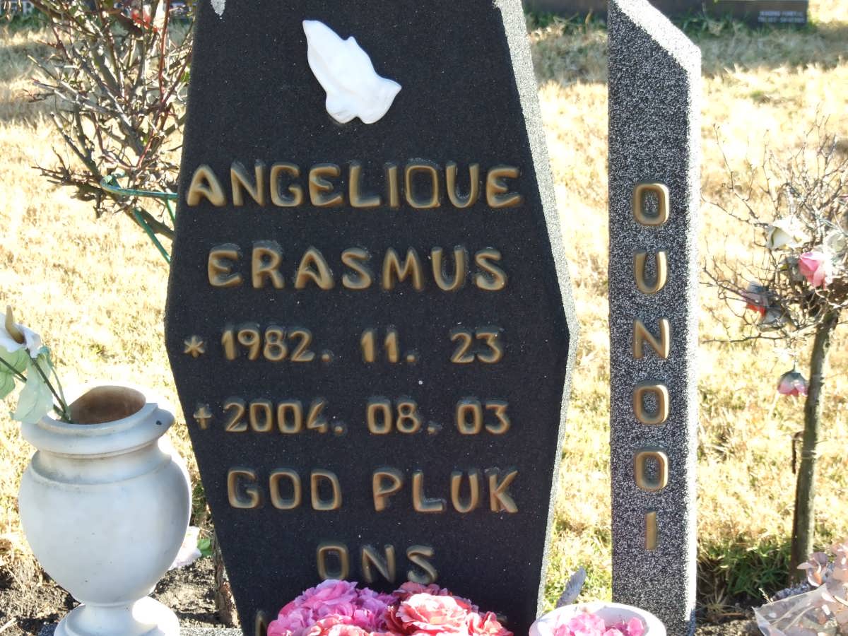 ERASMUS Angelique 1982-2004