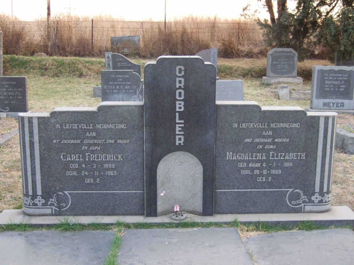 GROBLER Carel Frederick 1899-1963 &amp; Magdalena Elizabeth NAUDE 1914-1969