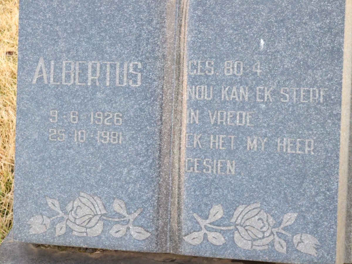 OOSTHUIZEN Albertus 1926-1981 &amp; Susarah 1926-