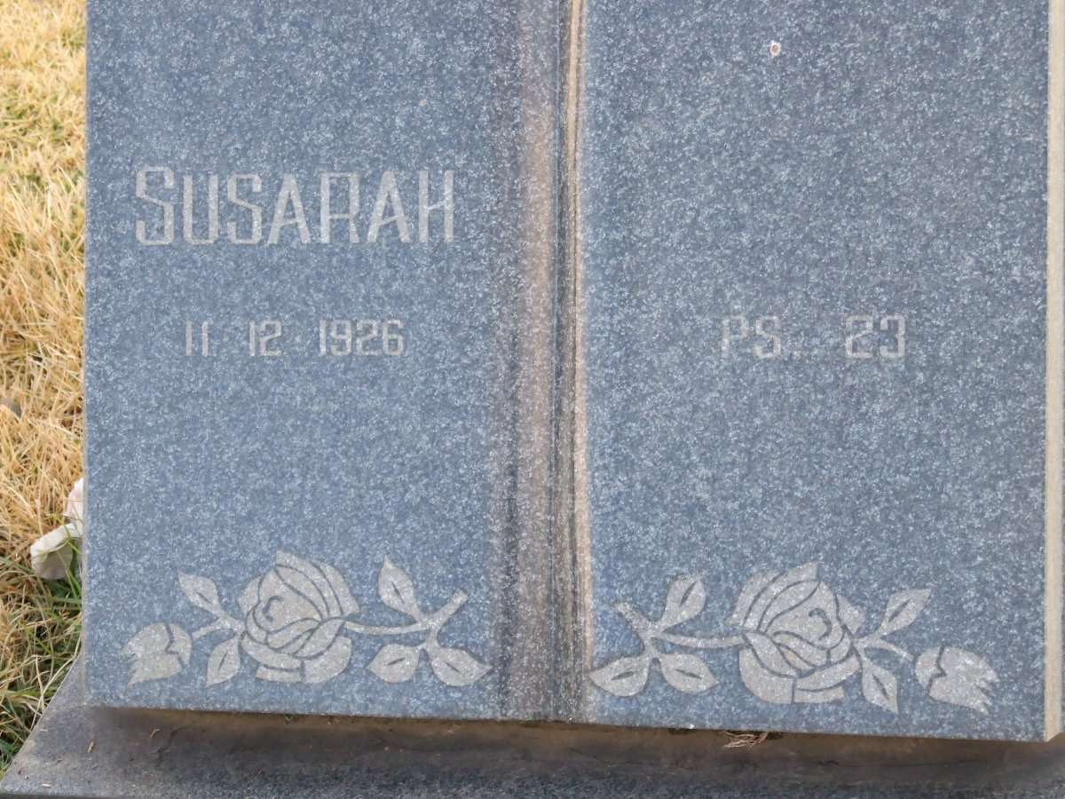 OOSTHUIZEN Albertus 1926-1981 &amp; Susarah 1926-