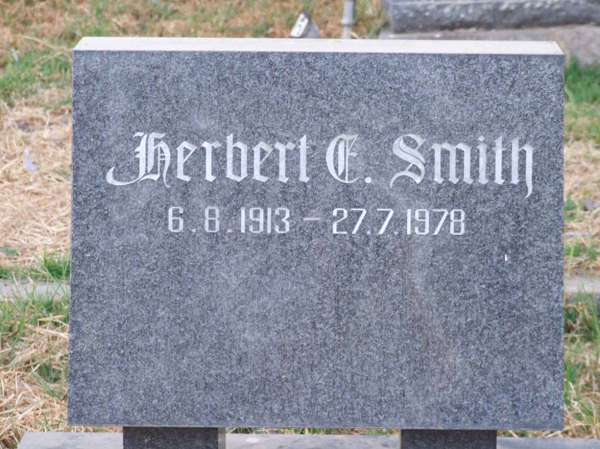 SMITH Herbert E. 1913-1978 &amp; Heiletta 1920-2000