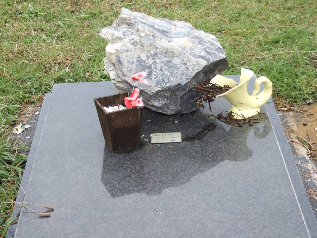 TOIT Tat, du 1936-2007