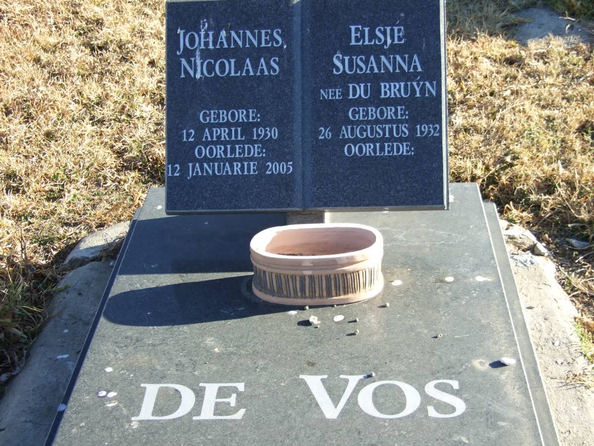 VOS Johannes Nicolaas, de 1930-2005 &amp; Elsje Susanna DU BRUYN 1932-
