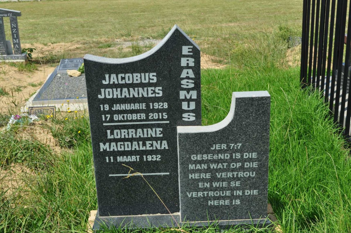 ERASMUS Jacobus Johannes 1928-2015 &amp; Lorraine Magdalena 1932-