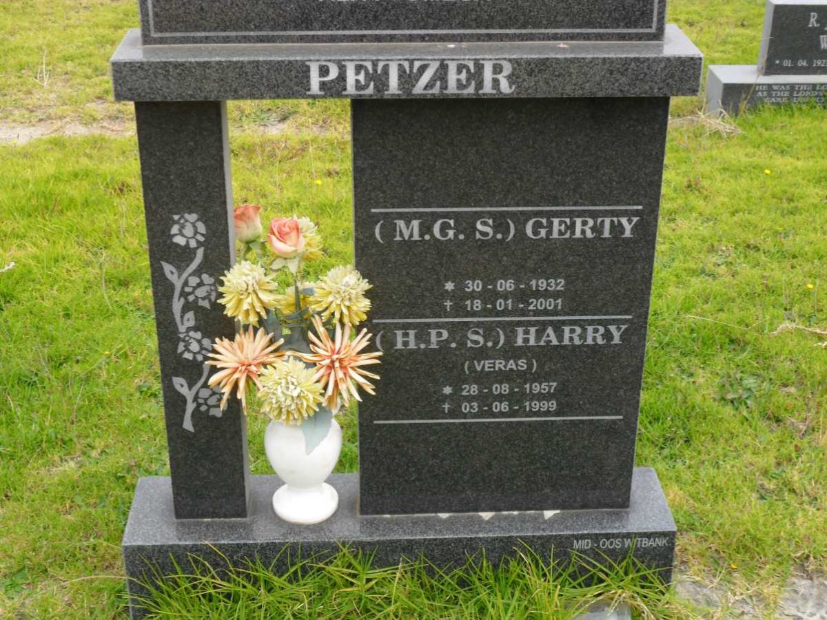 PETZER H.P.S. 1957-1999  :: PETZER M.G.S. 1932-2001