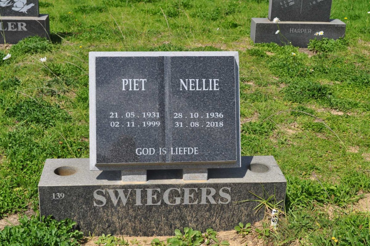 SWIEGERS Piet 1931-1999 &amp; Nellie 1936-2018