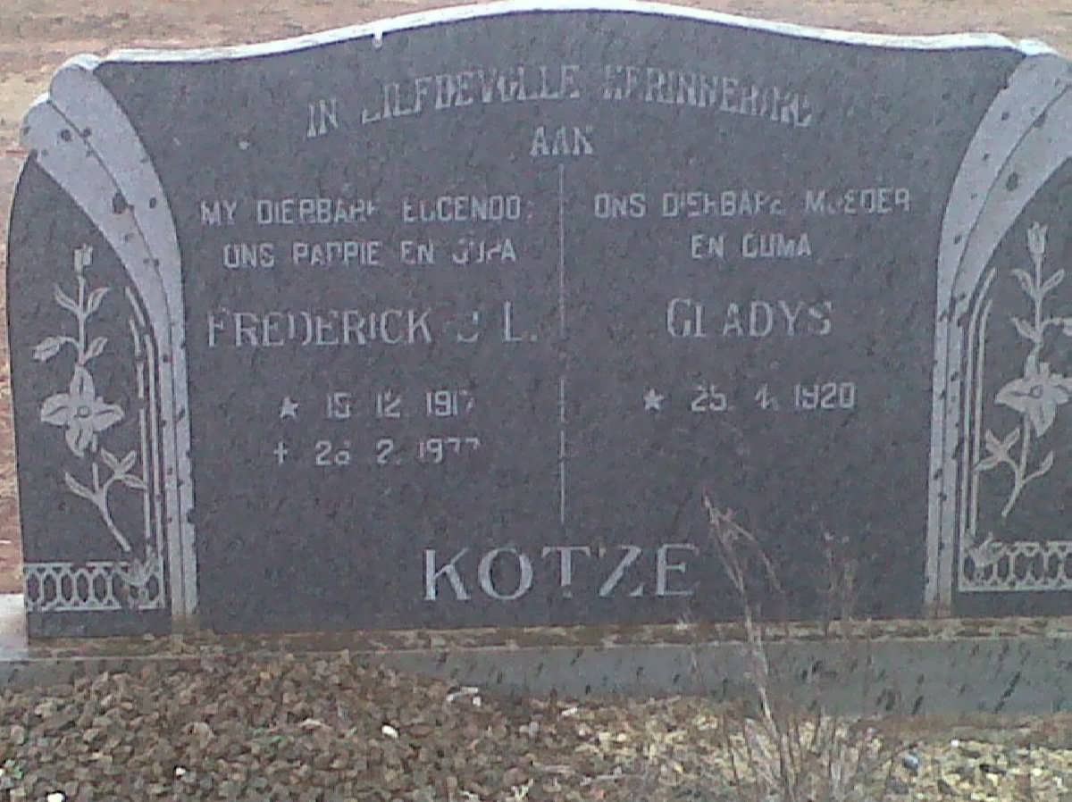 KOTZE Frederick ? L. 1917-1977 &amp; Gladys 1920-