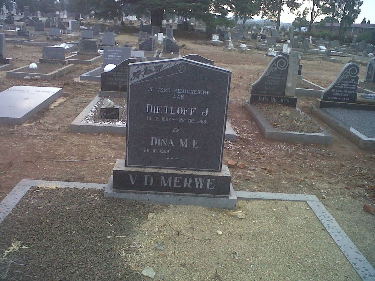 MERWE Dietloff J., v.d. 1907-1986 &amp; Dina M.E. 1908-