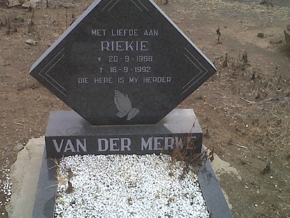 MERWE Riekie, van der 1968-1992