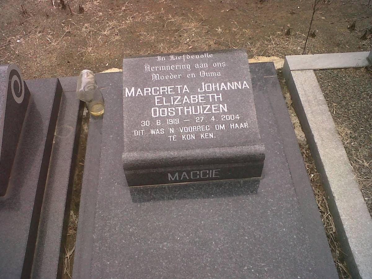 OOSTHUIZEN Margreta Johanna Elizabeth 1919-2004