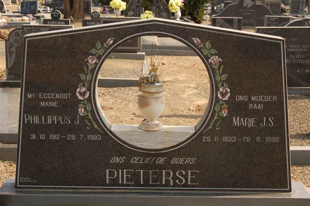 PIETERSE Phillippus J. 1912-1983 &amp; Maria J.S. 1933-1990
