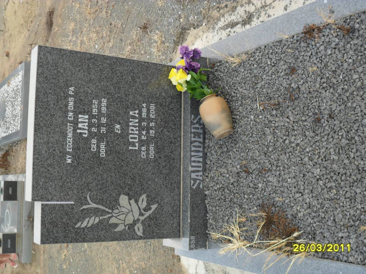 SAUNDERS Jan 1952-1992 &amp; Lorna 1964-2001