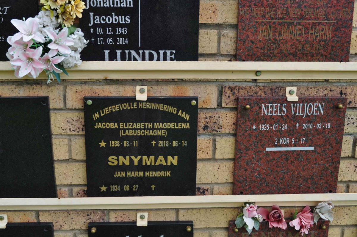 SNYMAN Jan Harm Hendrik 1934- &amp; Jacoba Elizabeth Magdelena LABUSCHAGNE 1938-2018
